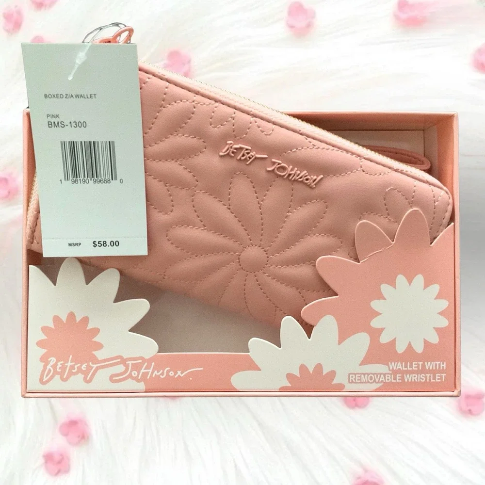 Betsey Johnson Peachy/Pink Daisy Quilted Wallet Wristlet Clip-On NWT $58 Value